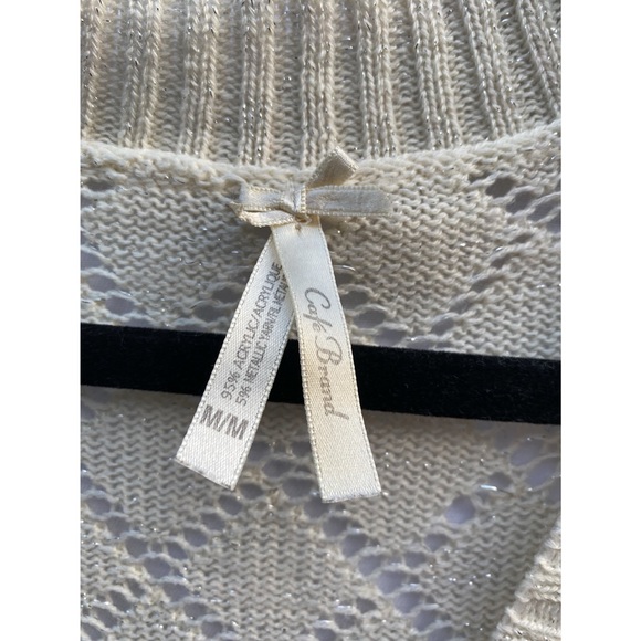 Cafe Brand Cute V-Neck Knit Sweater - Picture 5 of 8